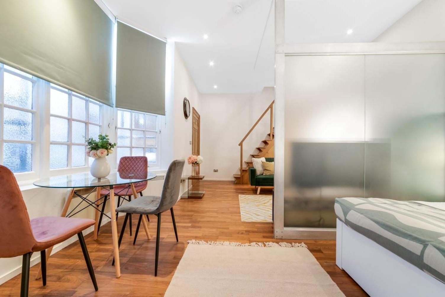 Easy 8mins Walk To Hyde Park, 13mins Walk To Oxford Street